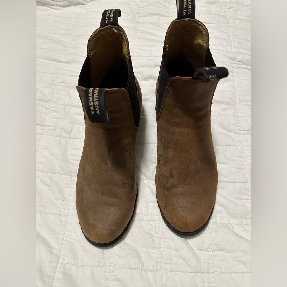 Blundstone heeled boots #1673 size 9